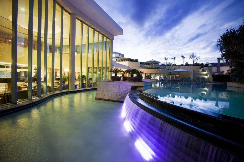 Mantra Legends Surfers Paradise  Facilities  Swimming Pool Outdoor 5