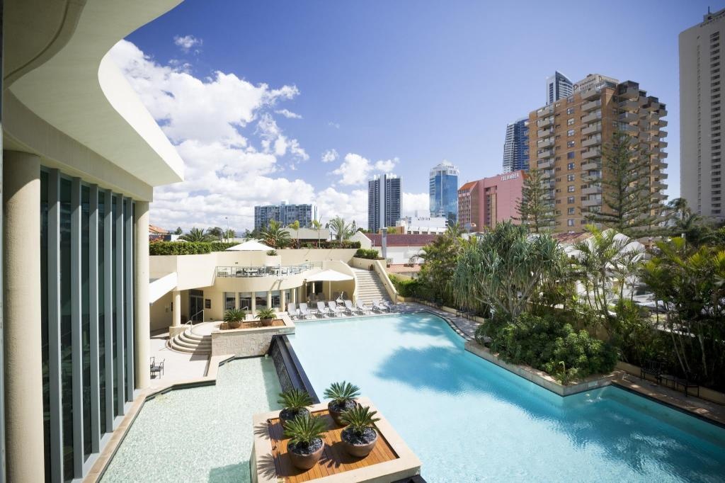 Mantra Legends Surfers Paradise  Facilities  Swimming Pool Outdoor 6
