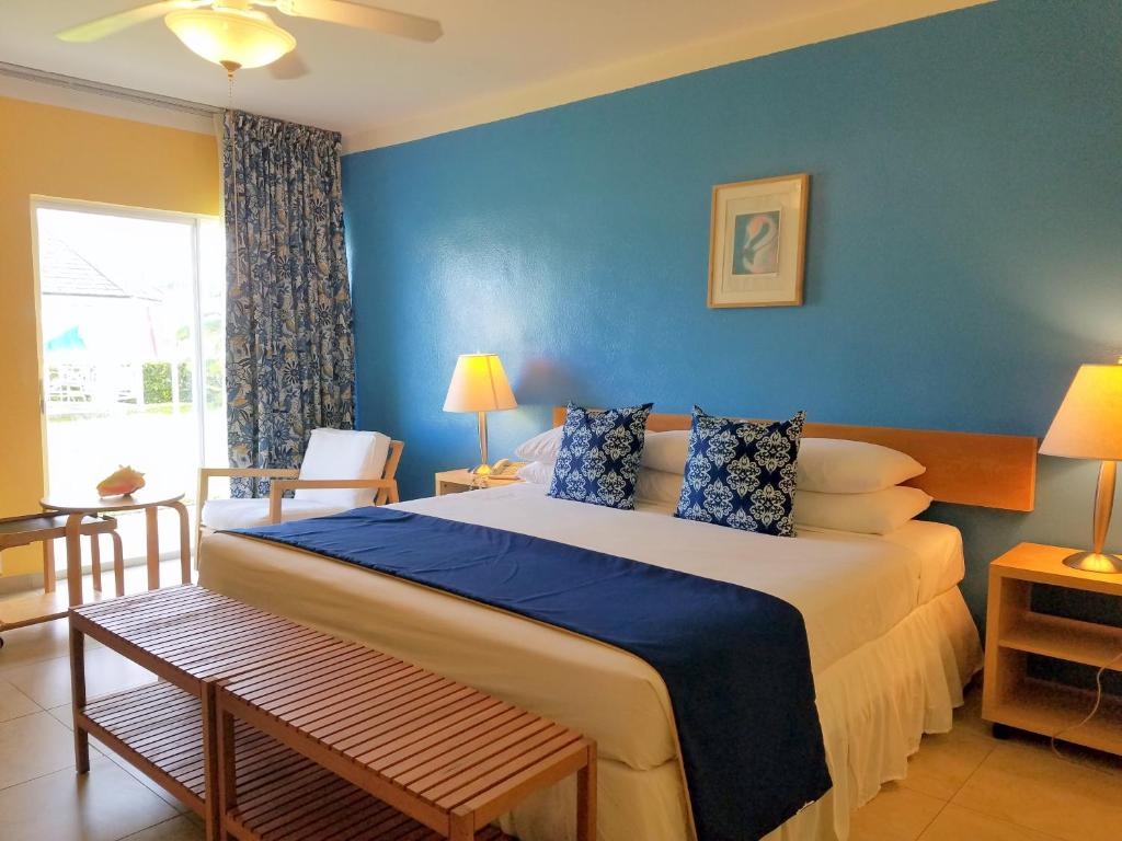Flamingo Bay Hotel Marina  Rooms  Rooms Image 2 2