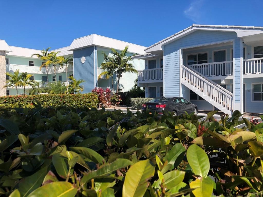 Dolphin Cove  Property Views  Exterior View 13