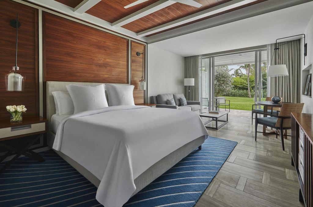 The Ocean Club A Four Seasons Resort Bahamas  Rooms  Accessible Garden View Room King Bed Guestroom 4