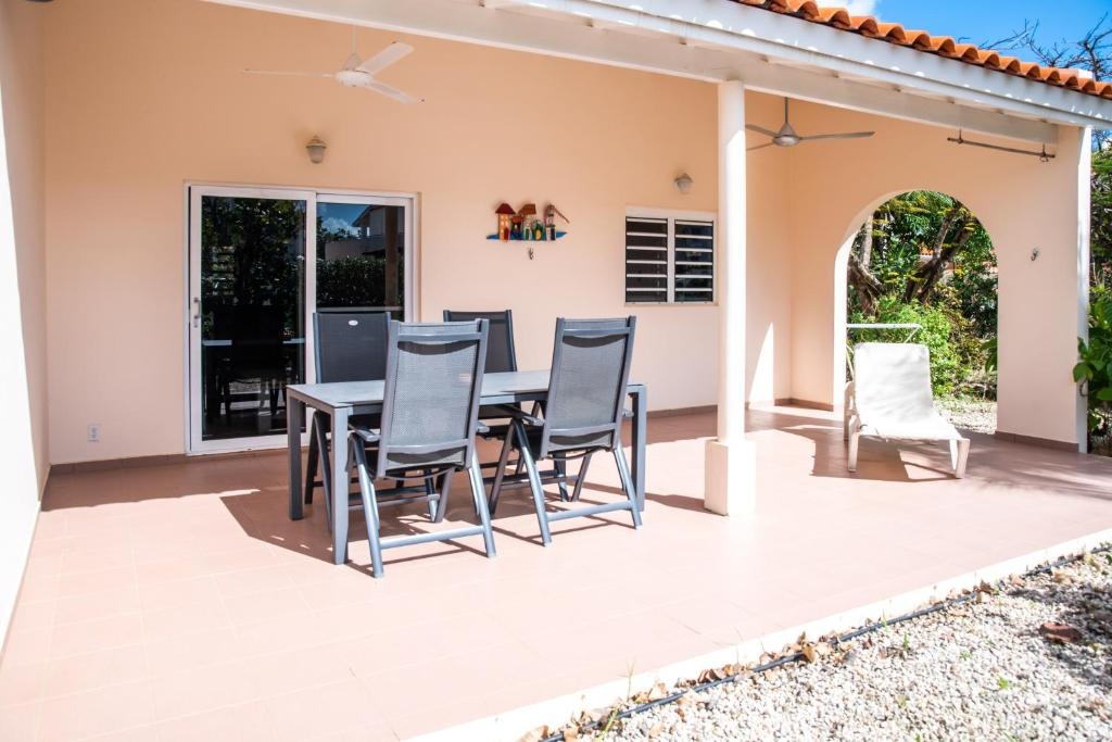 Hamlet Oasis Resort  Facilities  Balconyterrace 2