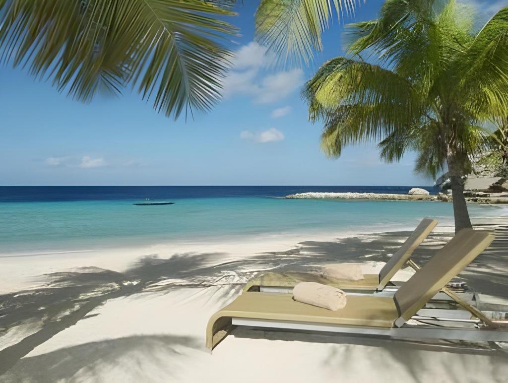 Blue Bay Curacao Golf Beach Resort  Facilities  Beach 45
