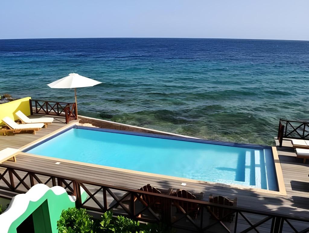 Scuba Lodge Ocean Suites  Facilities  Swimming Pool 3