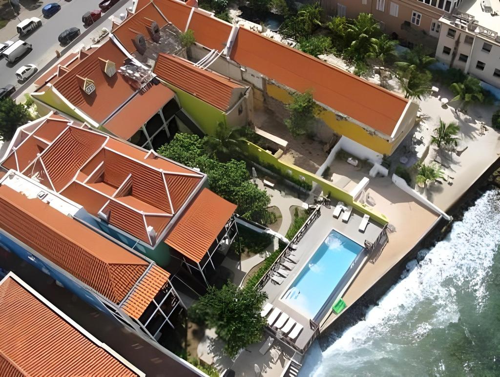 Scuba Lodge Ocean Suites  Property Views  Exterior View 9