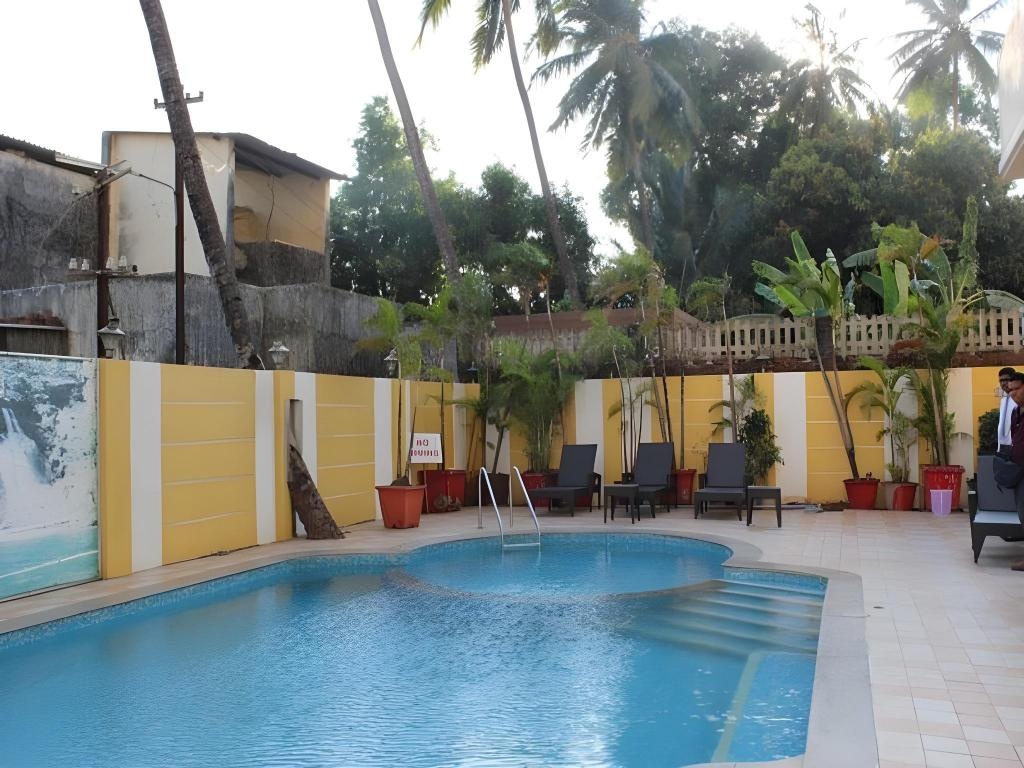 Hotel Supreme  Facilities  Swimming Pool 5