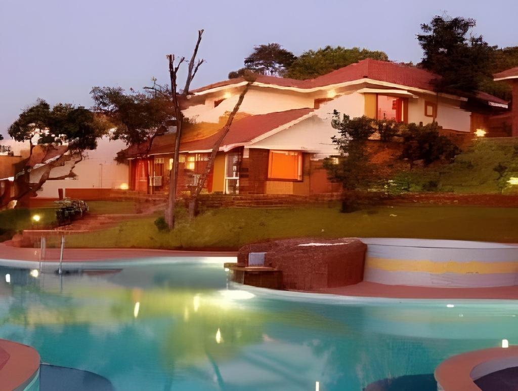 Nirvana Hermitage Resort  Facilities  Swimming Pool Outdoor 4