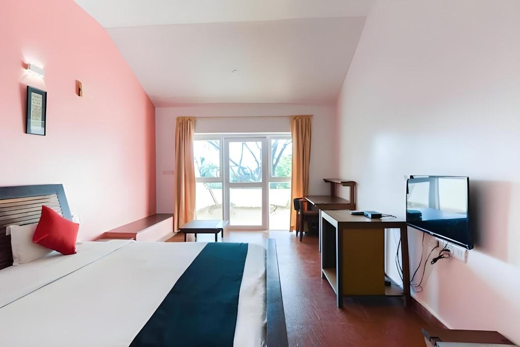 Nirvana Hermitage Resort  Rooms  Deluxe Cottage View 5