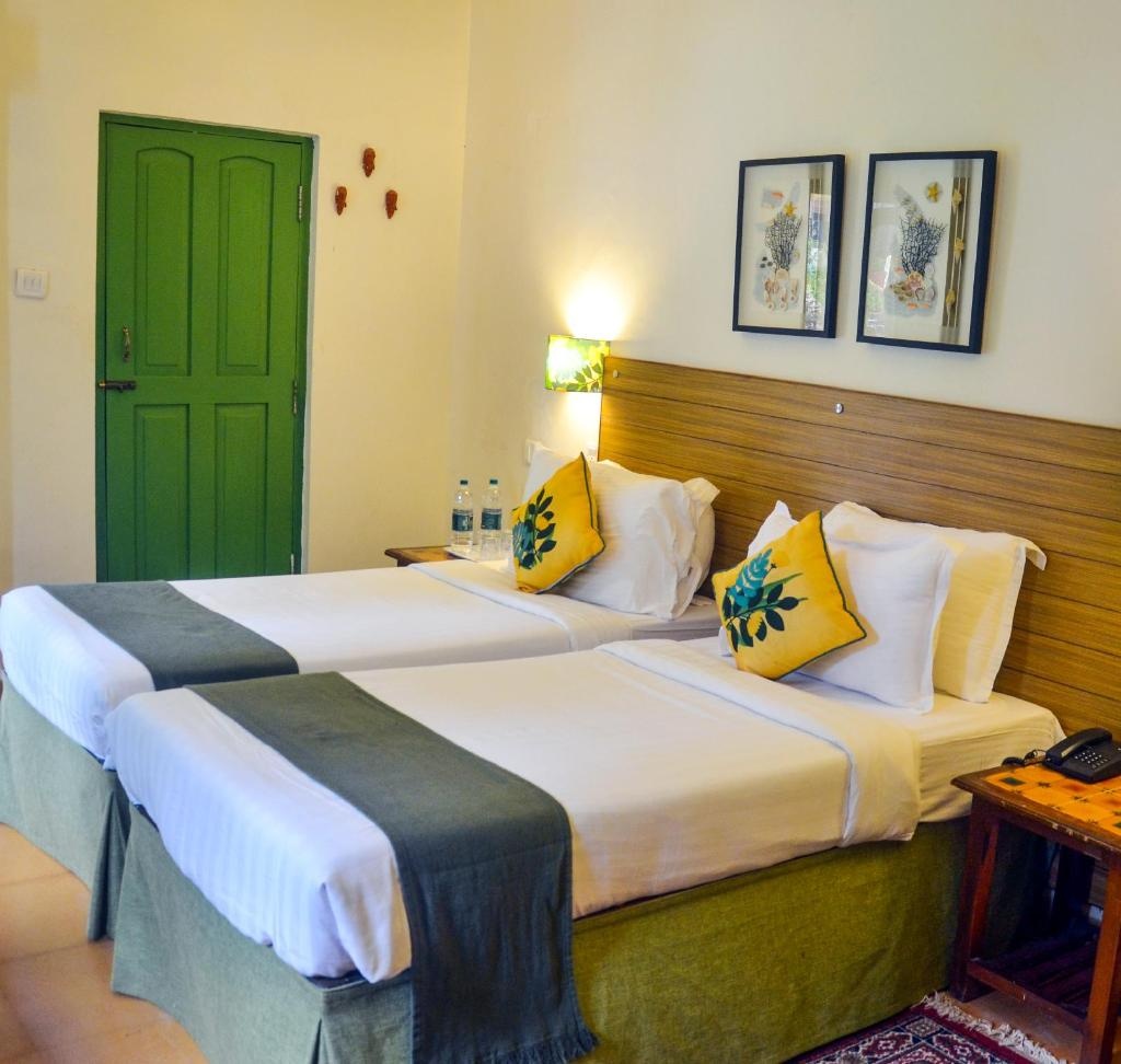 Bambolim Beach Resort  Rooms  Cottage Garden View Bedroom 10