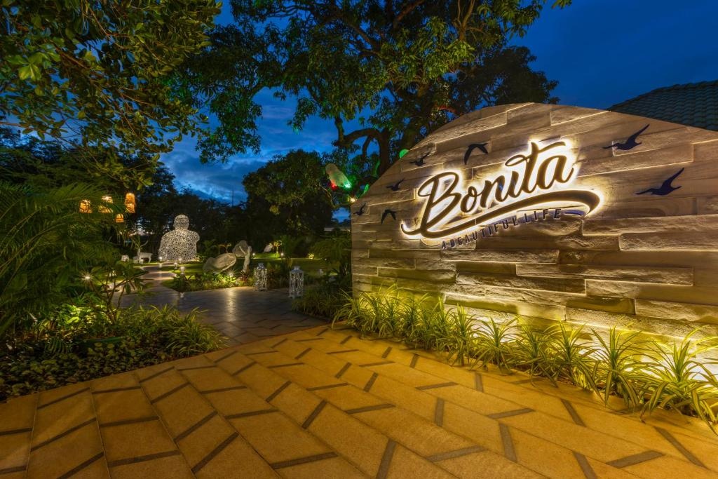 Heritage Village Resort Spa Goa  Dining  Restaurant 16