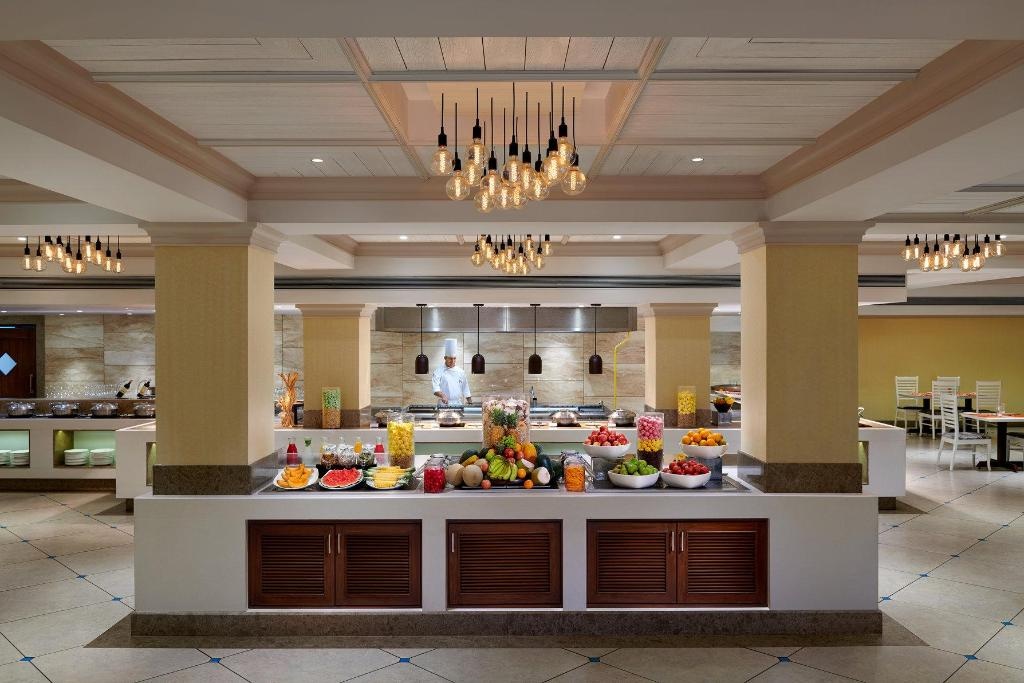 Holiday Inn Resort Goa By IHG  Dining  Restaurant 11