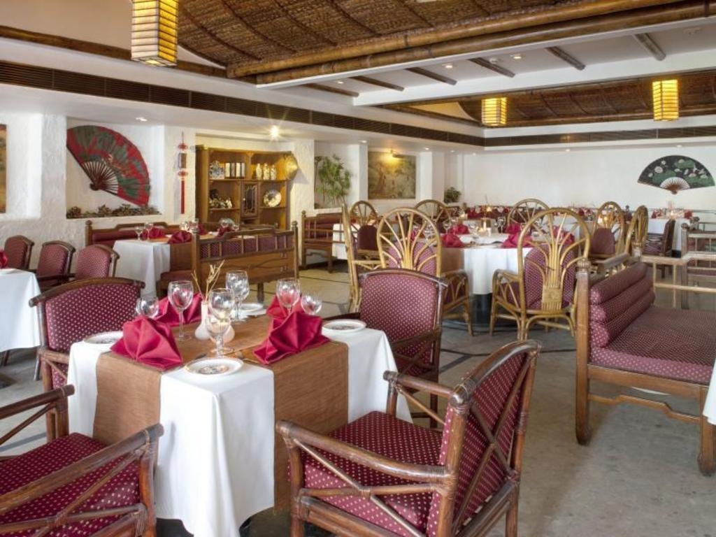 Holiday Inn Resort Goa By IHG  Dining  Restaurant 7