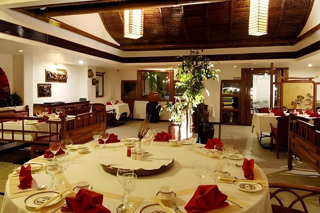 Holiday Inn Resort Goa By IHG  Dining  Dining Image 3 3