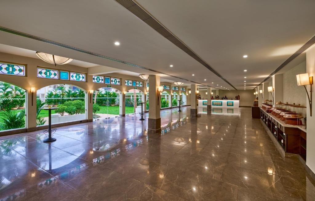 Holiday Inn Resort Goa By IHG  Facilities  Meeting Room Ballrooms 48