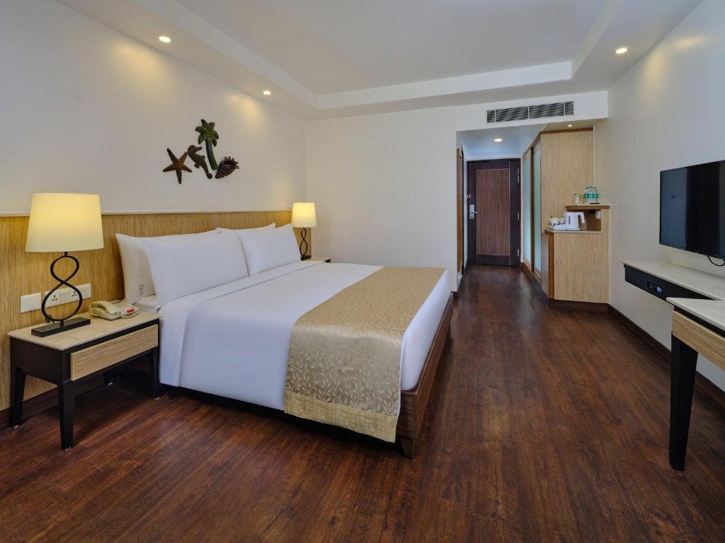 Holiday Inn Resort Goa By IHG  Rooms  1 KING STANDARD SMOKING Guestroom 12