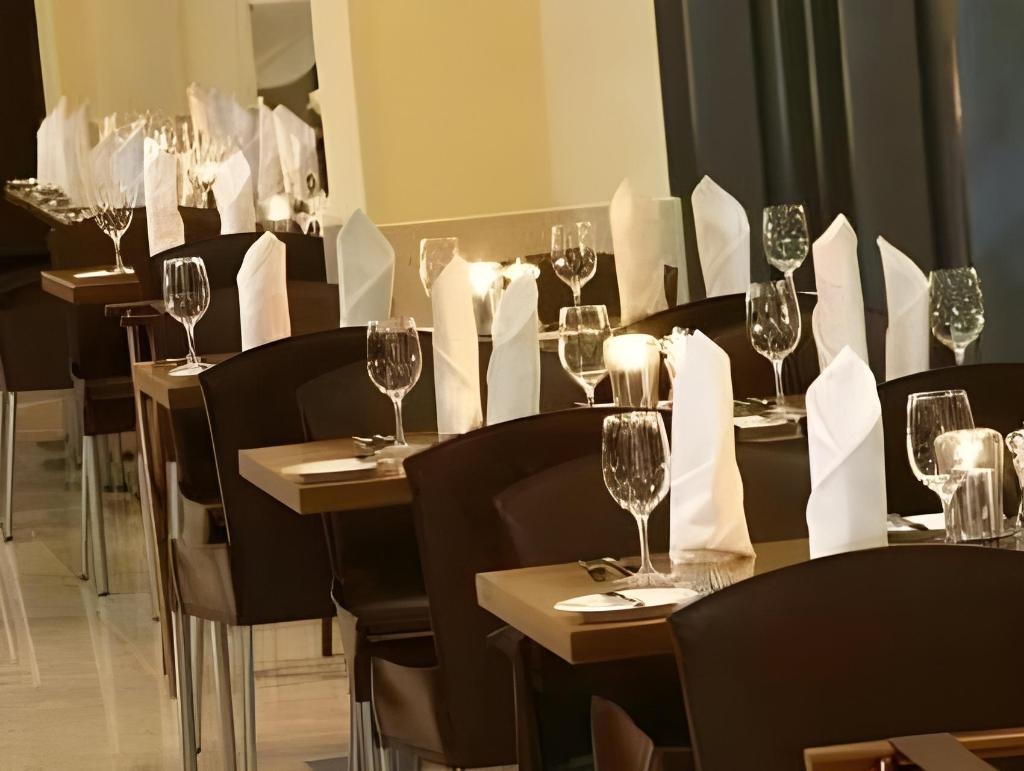 Clayton Hotel Leopardstown  Dining  Restaurant 10