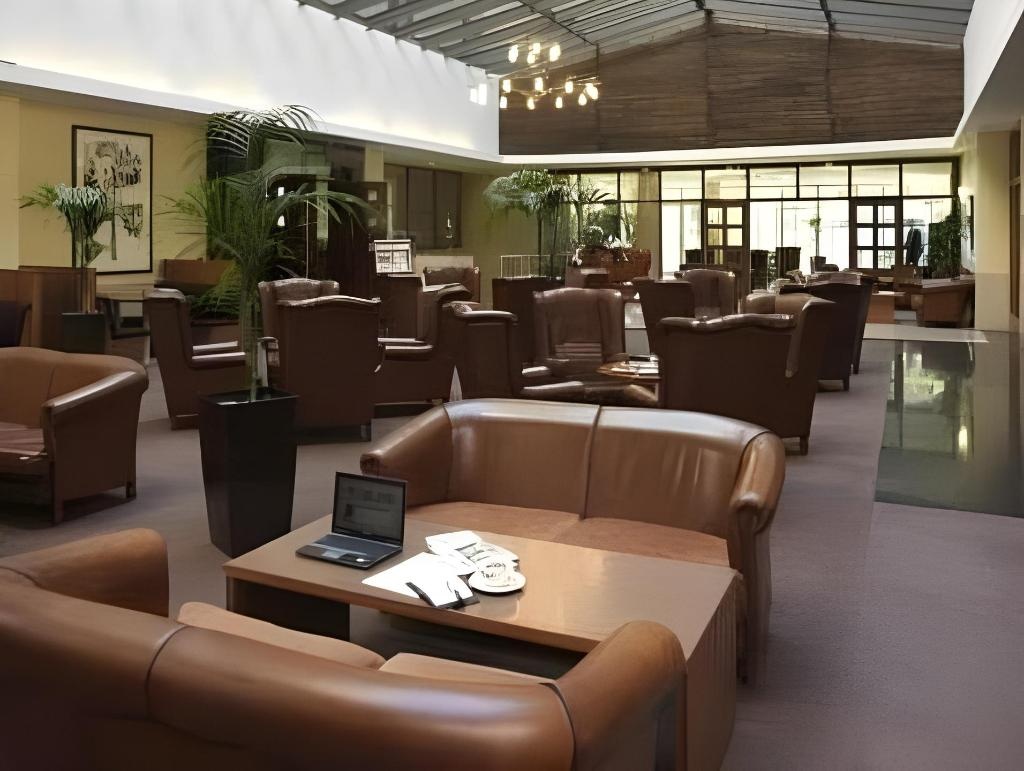 Clayton Hotel Leopardstown  Property Views  Lobby 8