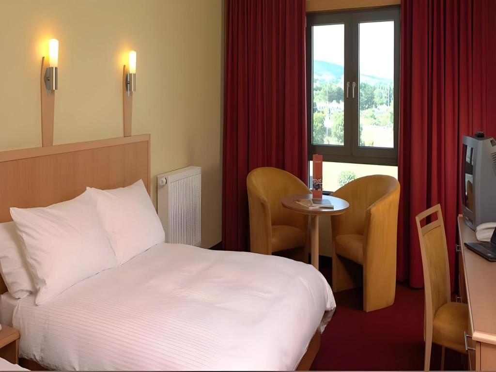 Clayton Hotel Leopardstown  Rooms  Rooms Image 8 8