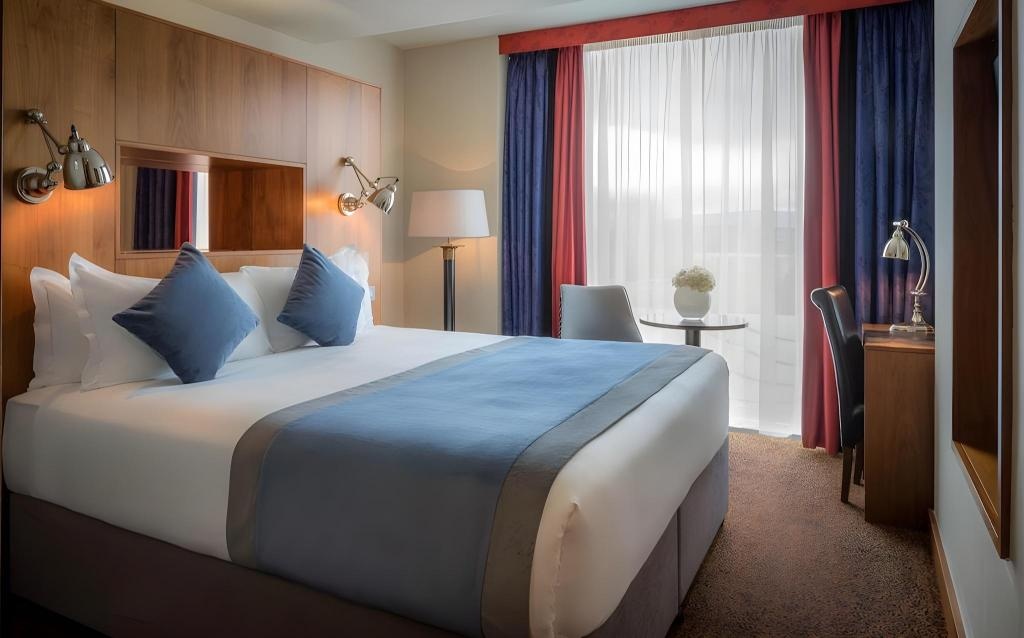 Trinity City Hotel  Rooms  Guestroom 12