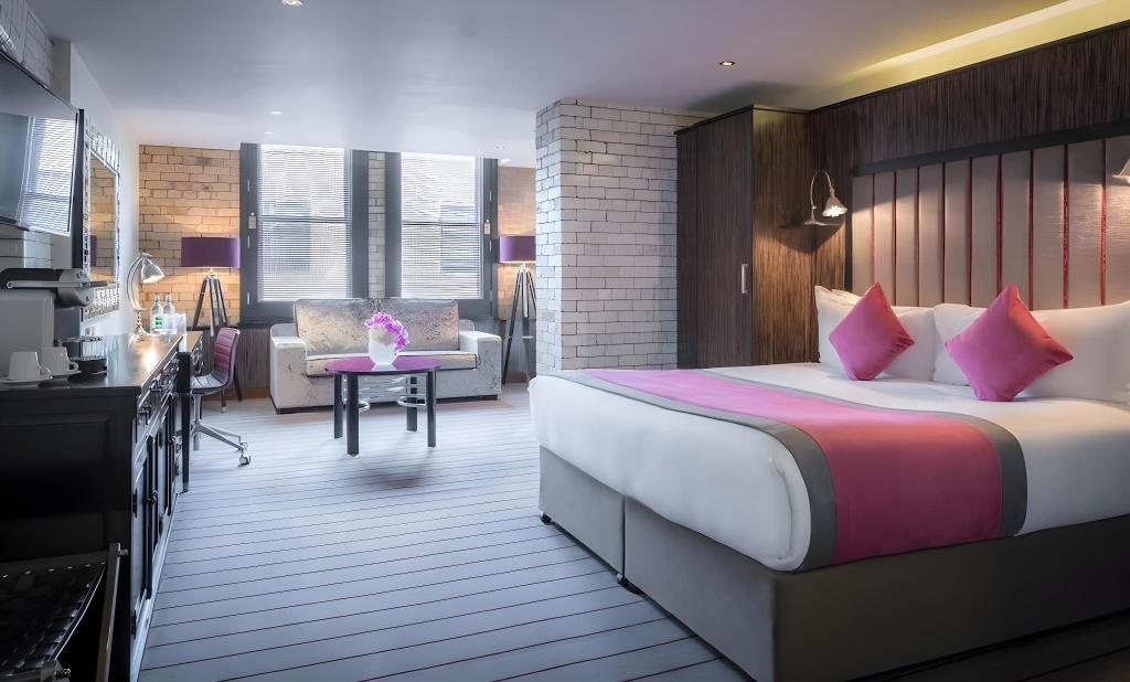 Trinity City Hotel  Rooms  Guestroom 7