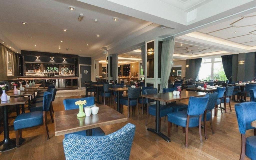 Sandymount Hotel  Dining  Dining Image 14 14