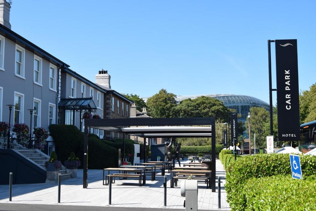 Sandymount Hotel  Property Views  Exterior View 30