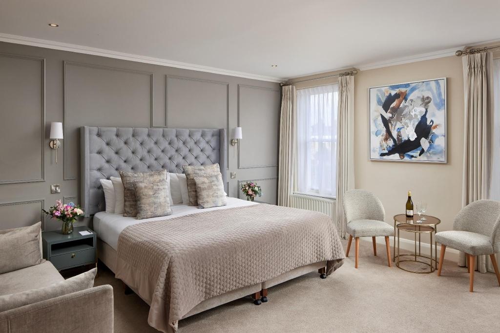 Sandymount Hotel  Rooms  Executive King Room 5