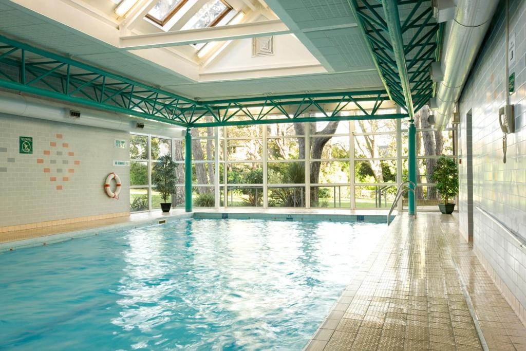 Marine Hotel  Facilities  Swimming Pool 2
