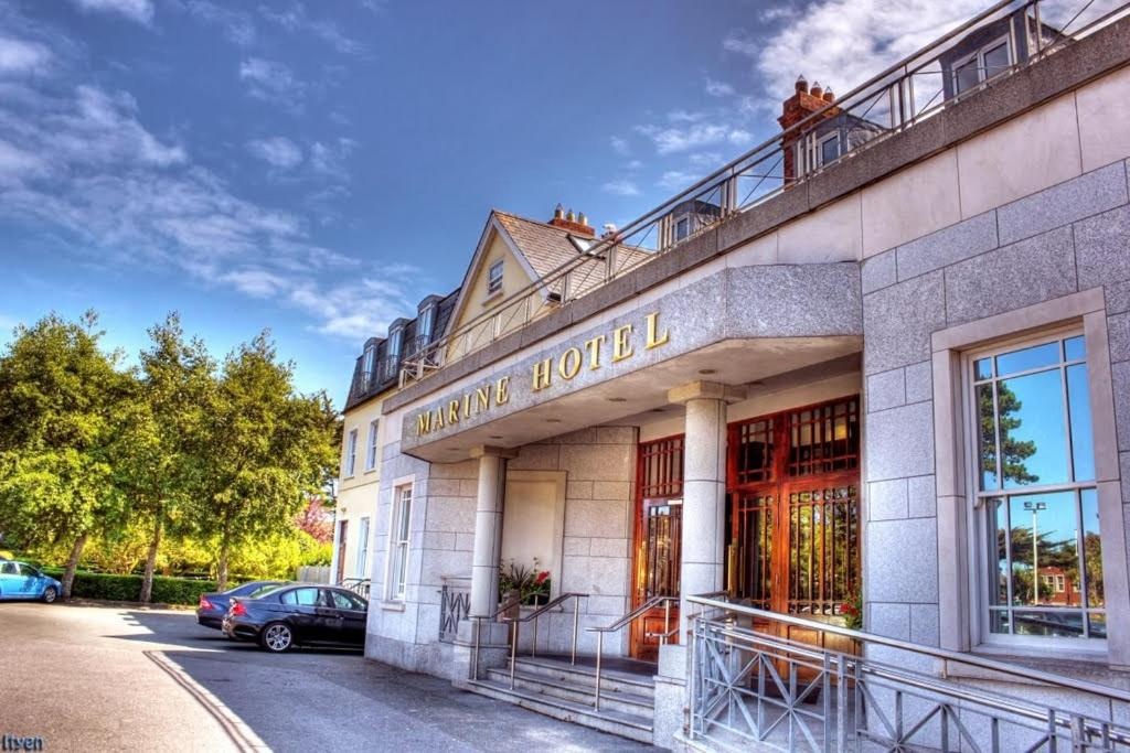 Marine Hotel  Property Views  Entrance 7