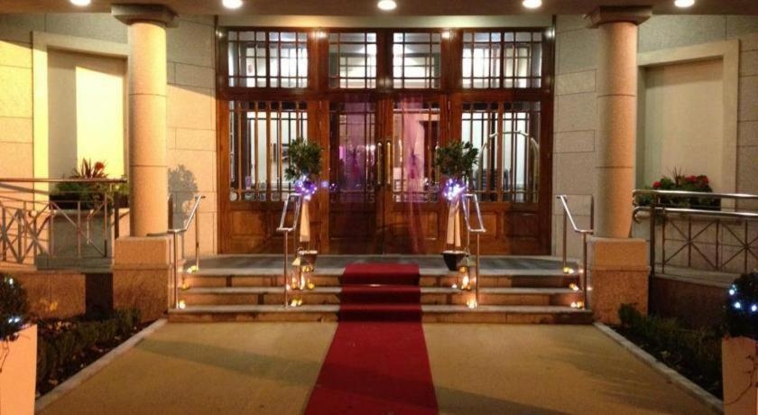 Marine Hotel  Property Views  Lobby 13