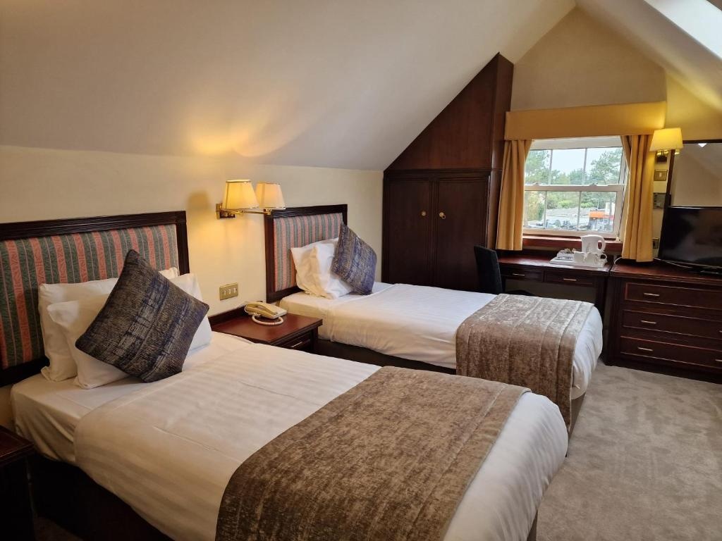 Marine Hotel  Rooms  Standard Twin Room 6