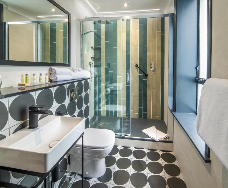 Travelodge Stephens Green  Facilities  Shower 3