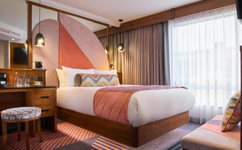 Travelodge Stephens Green  Rooms  Rooms Image 1 1