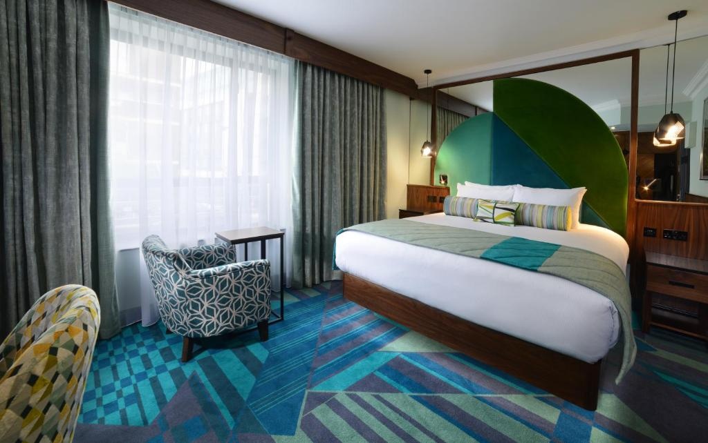Travelodge Stephens Green  Rooms  Rooms Image 3 3