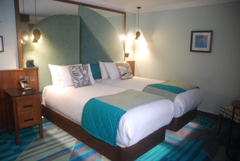 Travelodge Stephens Green  Rooms  Rooms Image 7 7