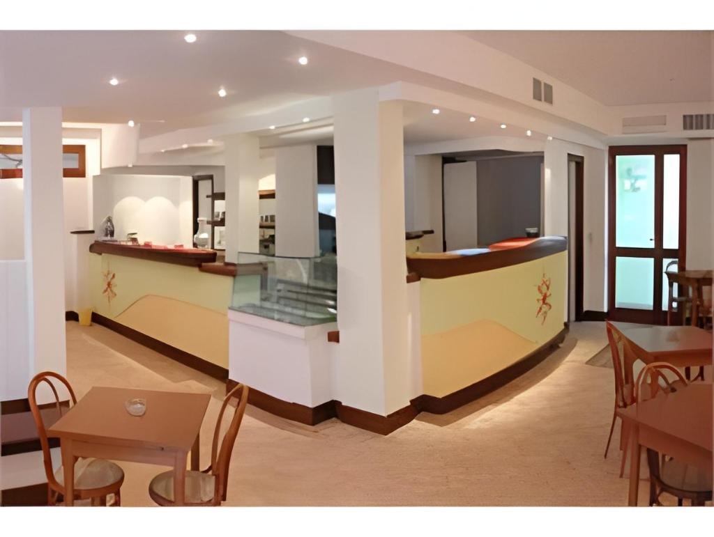 Hotel Piccada  Dining  Restaurant 1