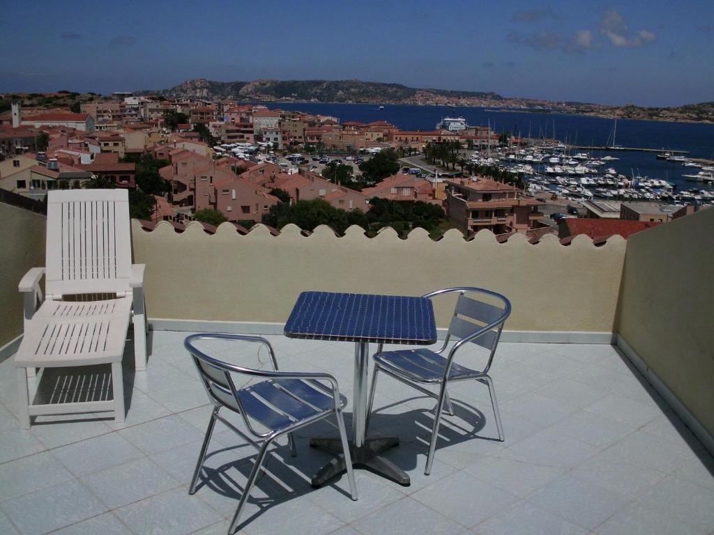 Hotel Piccada  Facilities  Balconyterrace 3