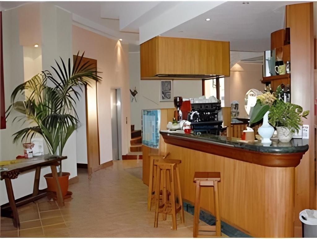 Hotel Piccada  Facilities  Barlounge 15