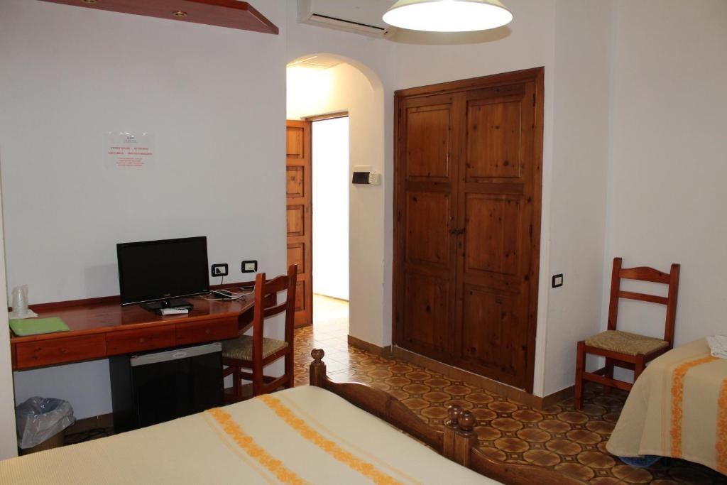 Hotel Piccada  Rooms  Classic Double Or Twin Room 3