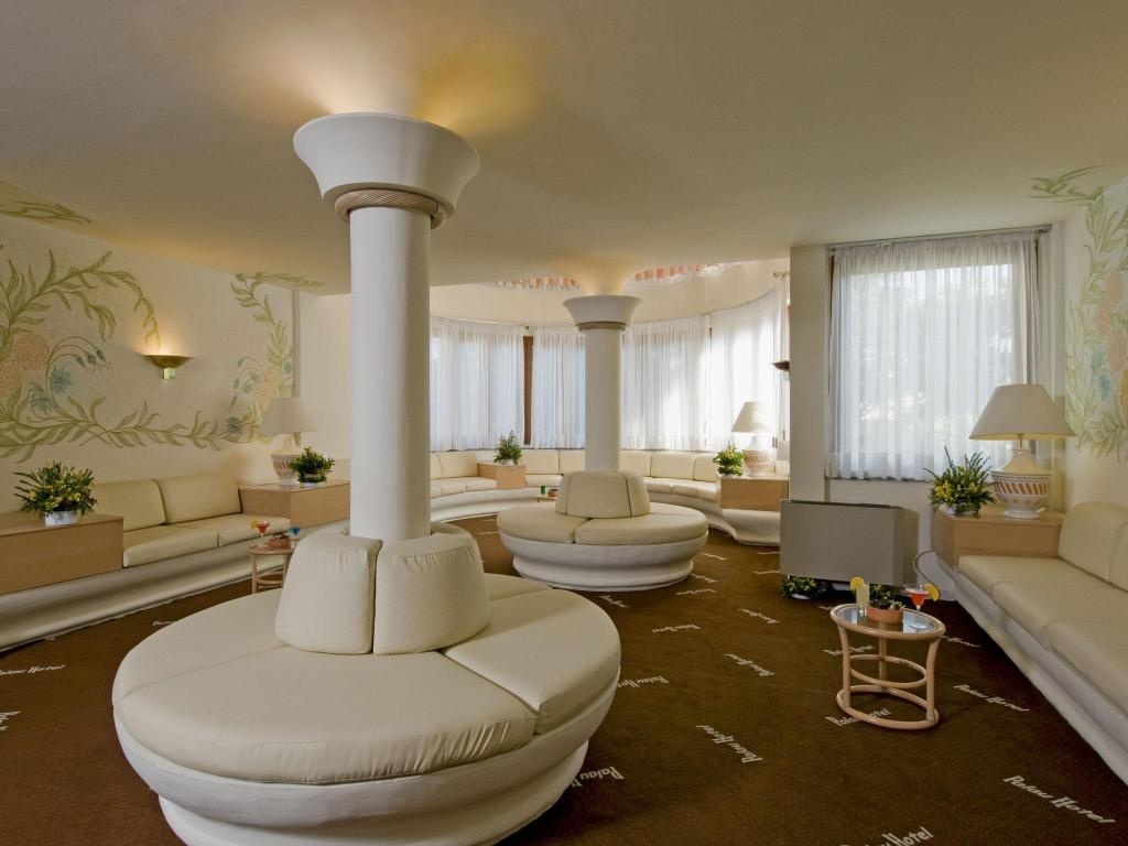 Hotel Palau  Facilities  Executive Lounge 4