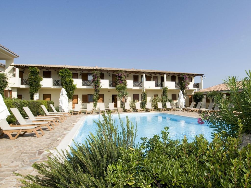 Hotel Palau  Facilities  Swimming Pool 13