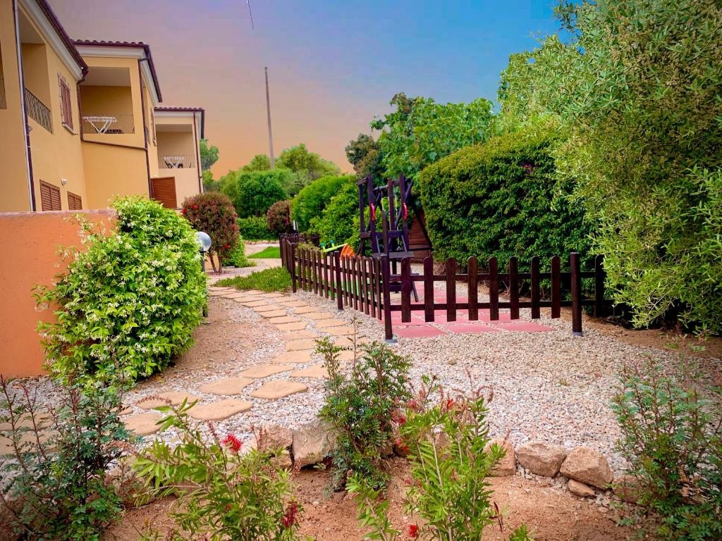 Residenze LIsola Surf House  Facilities  Playground 10
