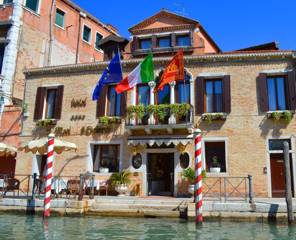 Exterior View Ai Mori Doriente Hotel In Venice