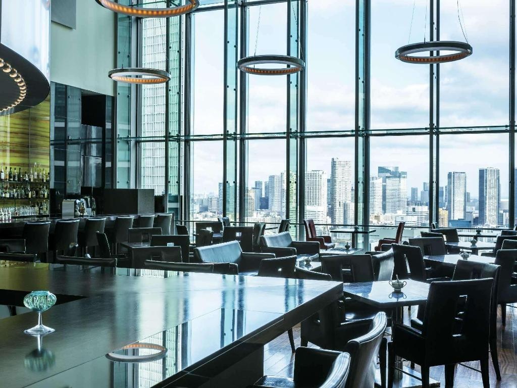 The Royal Park Hotel Iconic Tokyo Shiodome  Dining  Bar 83
