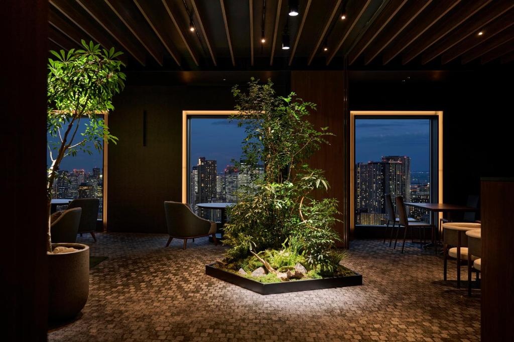 The Royal Park Hotel Iconic Tokyo Shiodome  Dining  Barlounge 5