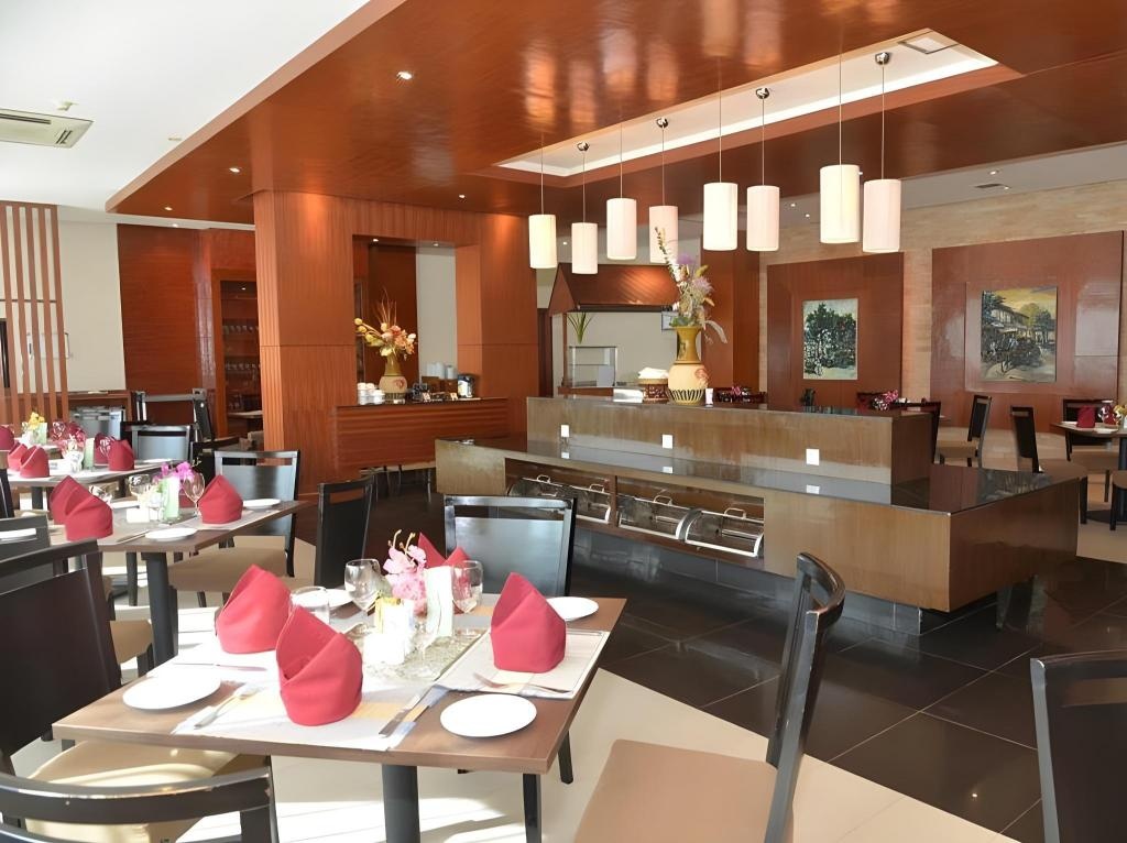 Hotel Riveria  Dining  Restaurant 1