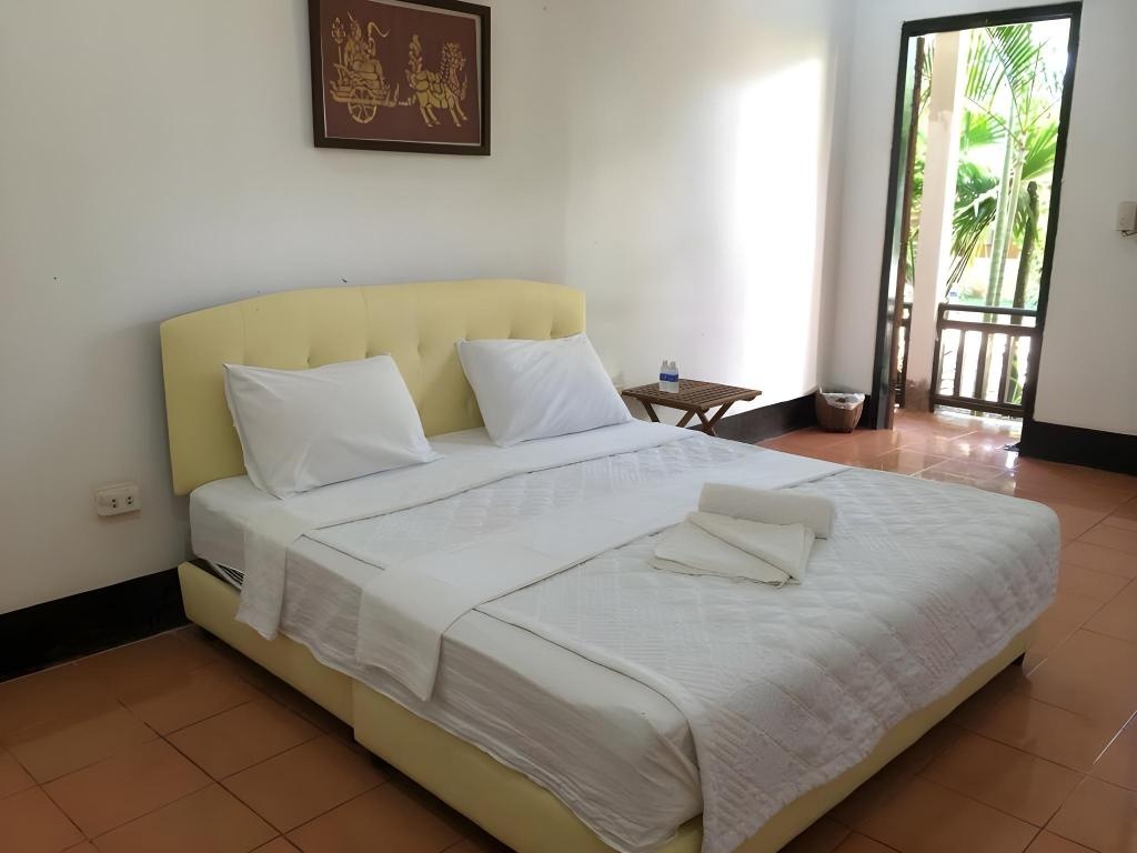 Thakhek Travel Lodge  Rooms  Rooms Image 15 15