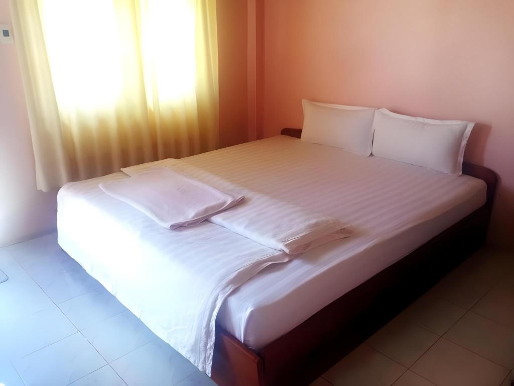 Ar Nonxay Guesthouse  Rooms  Rooms Image 4 4