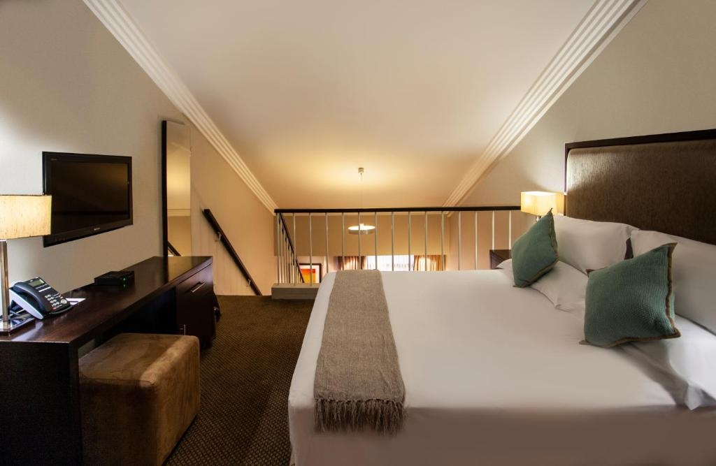 Avani Lesotho Hotel Casino  Rooms  Rooms Image 9 9