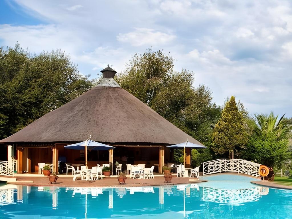 Avani Maseru Hotel  Facilities  Swimming Pool Outdoor 7